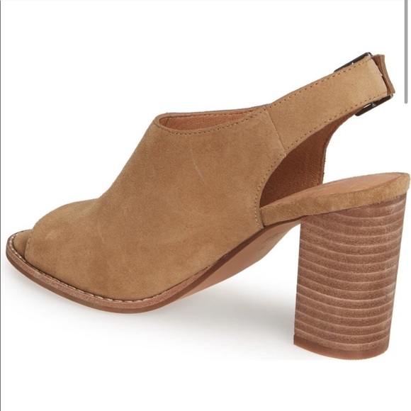 NEW The Cary Sandal in Faded Birch Open Toe Bootie - Picture 2 of 8